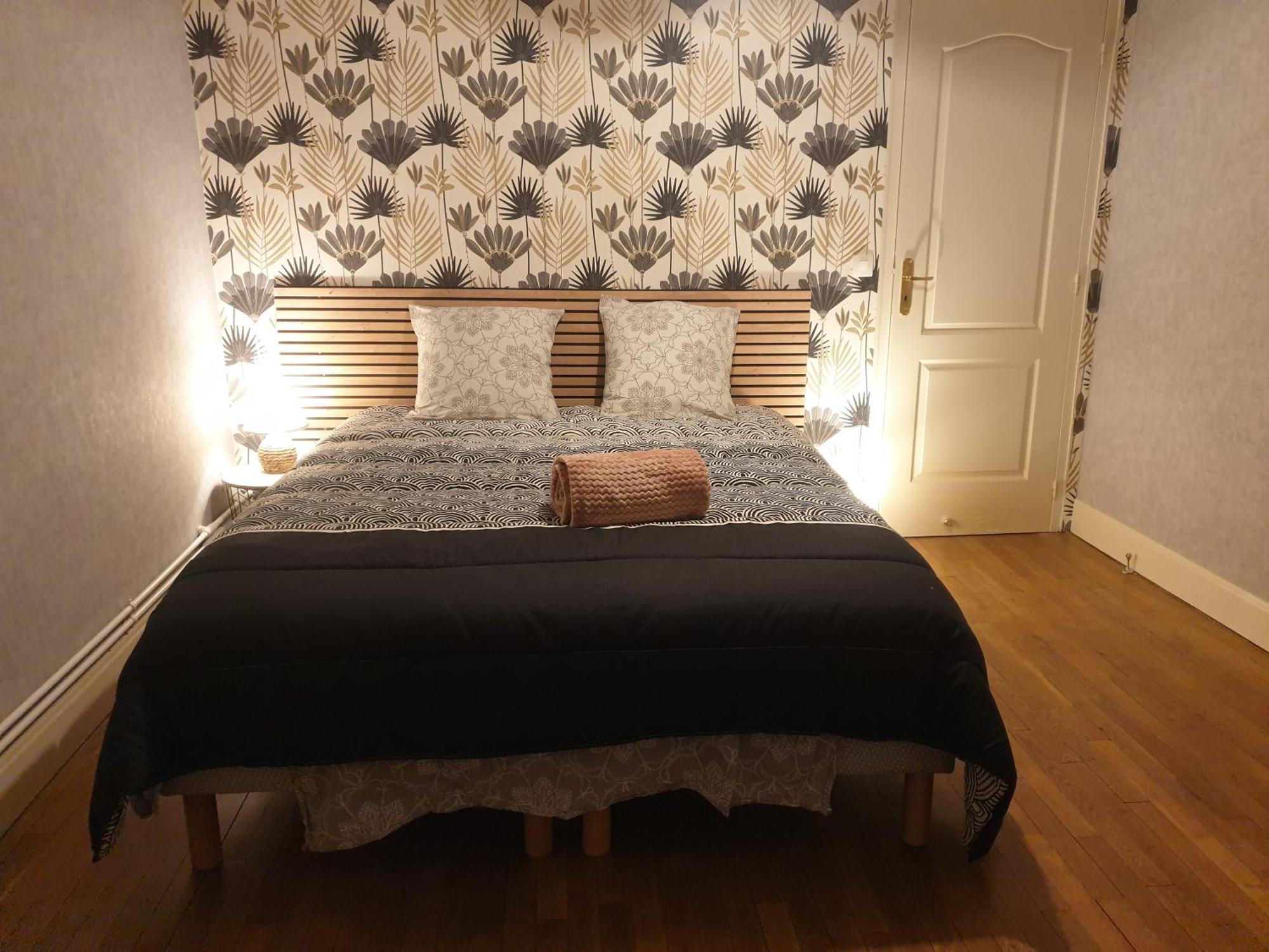 Holiday home Chez Emile Cote Face Maison Entiere, 2 Chambres,jardin Et Terrasse